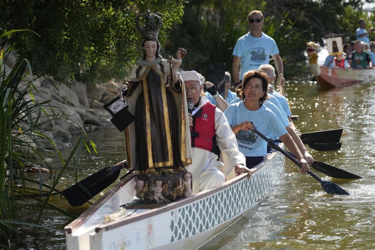 Procesión fluvial de la Virgen del Carmen, en colaboración con pirgagüistas zamoranos Procesión fluvial de la Virgen del Carmen, en colaboración con pirgagüistas zamoranos