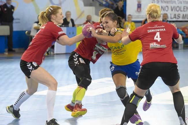 Semifinal de la Challenge Cup entre el Balonmano ...