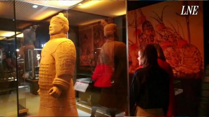 Mercedes Fernández visita la exposición Terracota Warriors