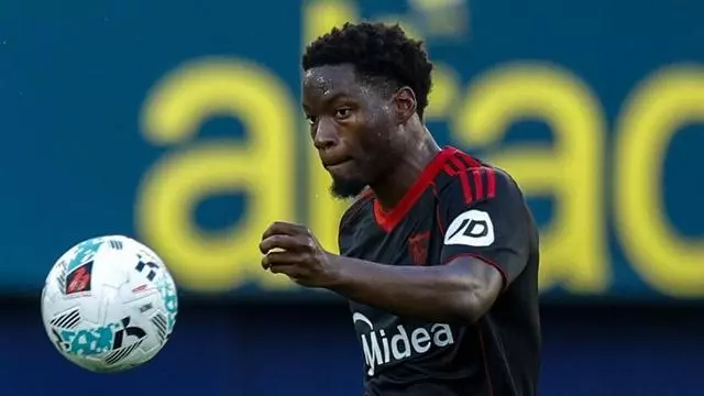 Akor brindó la remontada obligatoria al Sevilla