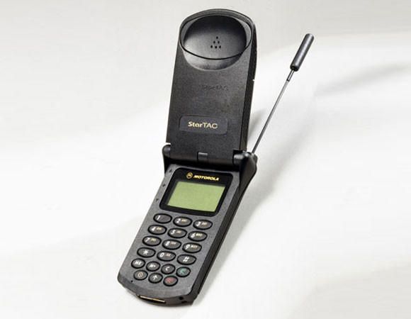 El Motorola StarTac era lo más y entonces no tenía móvil hasta el perro de la casa...