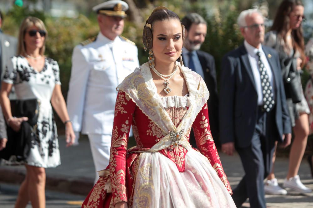 Homenaje a la Senyera de la agrupación de Fallas del Marítim