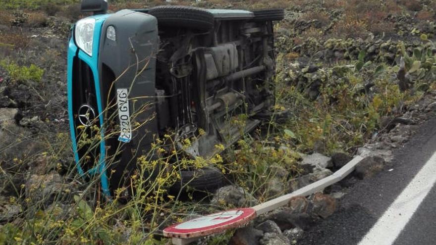 Dos heridos en sendos accidentes de tráfico en Haría y en Arrecife
