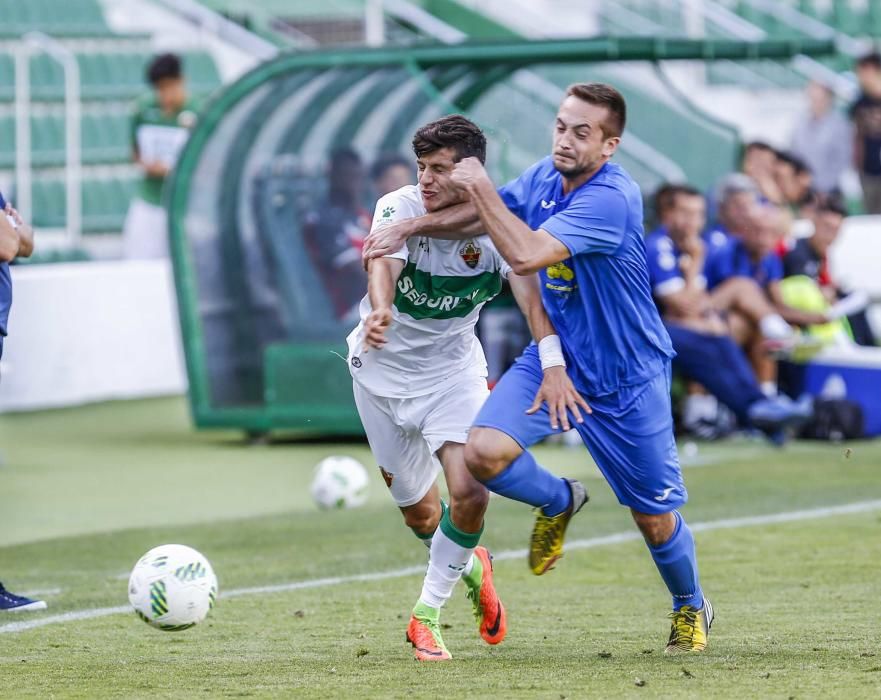 Debacle del Elche ante el colista