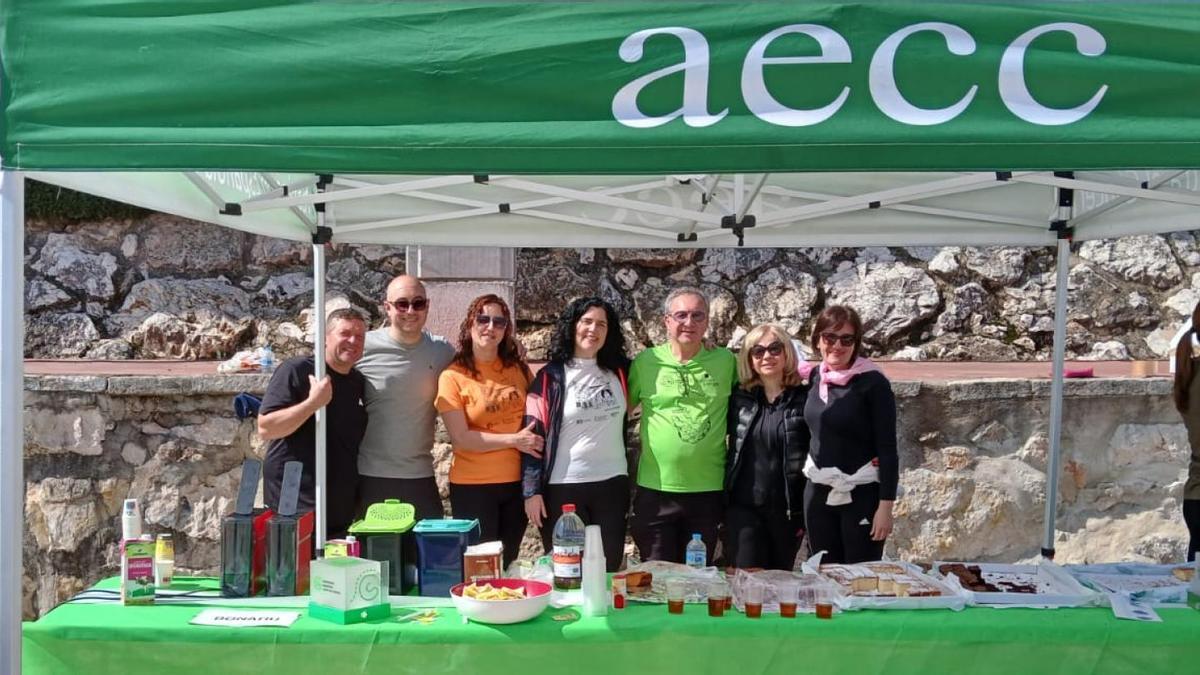 Cuestación de la AECC en Alfarrasí durante la Matinal Esportiva Solidària