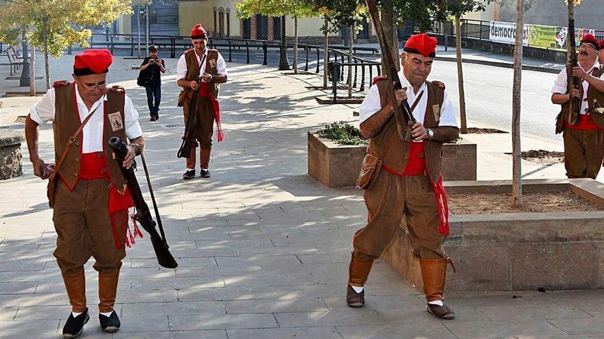 Trabucaires en una edició passada de la Festa Major de Solsona. Aquest any, la trabucada de demà al migdia anirà a càrrec del trabucaire Eudald Auguets