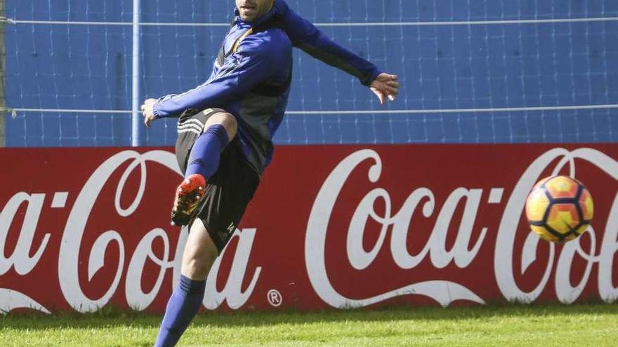 Héctor Verdés, en un entrenamiento en El Requexón.