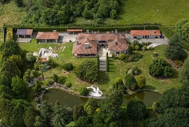 Casa de Julio Iglesias en Ourense, Galicia