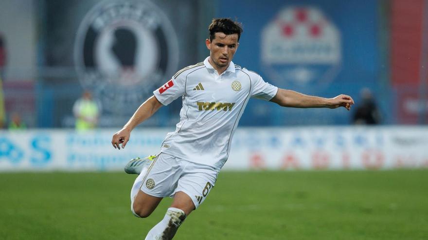 El Hajduk Split confirma la rescisión del contrato de Hugo Guillamón: pista libre para su llegada al Sporting