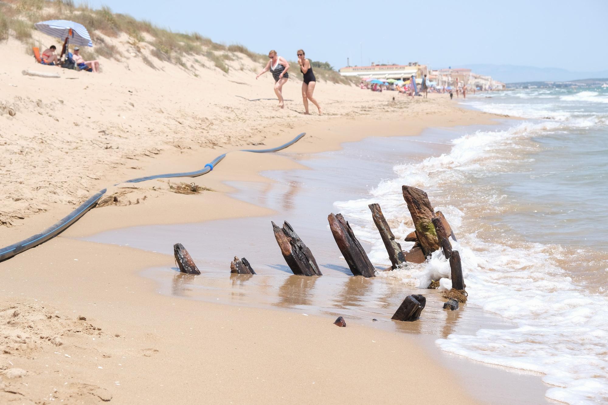 El mar engulle a La Marina