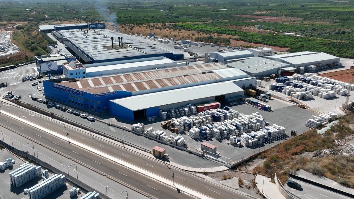 Instalaciones de la empresa de transporte Raminatrans Castellón.