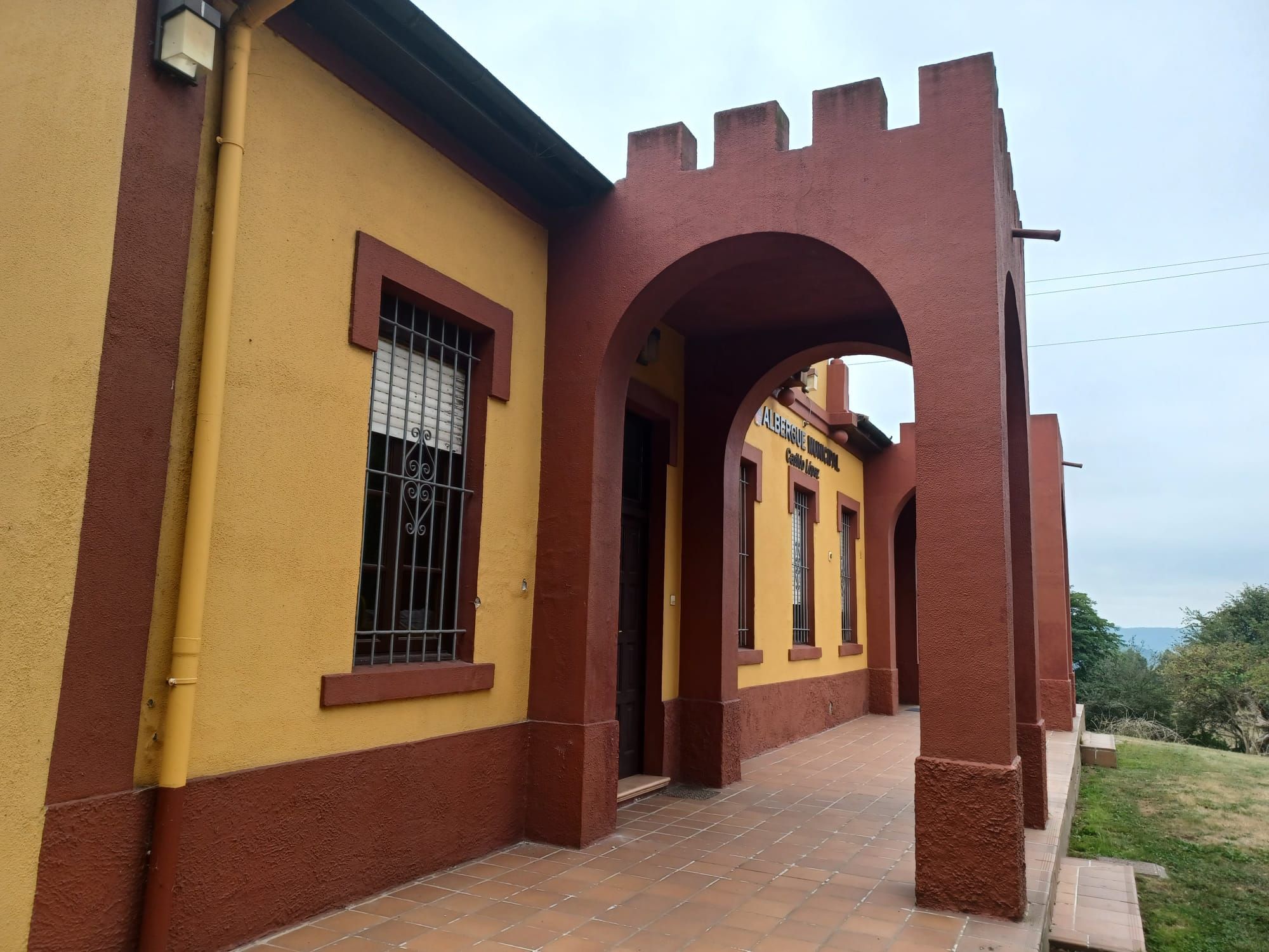 Llanera indiana: casas, plazas y escuelas, la huella de los que marcharon a hacer las Américas