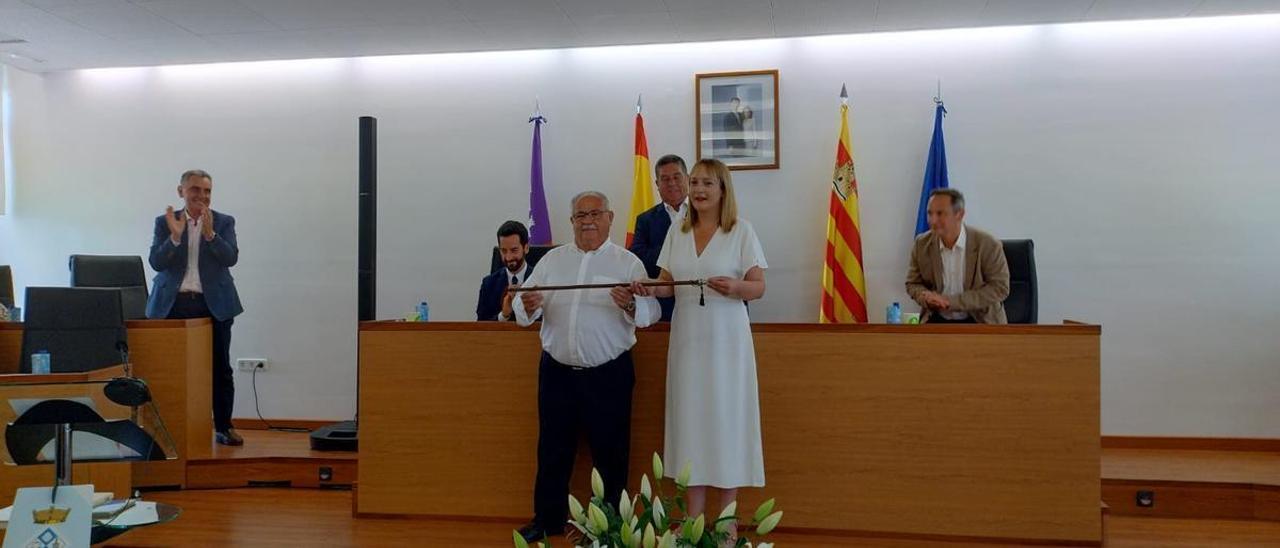 VÍDEO: Tania Marí toma posesión como alcaldesa de Sant Joan