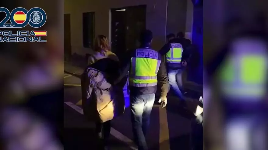 Detenidos un hombre y una mujer por robar a taxistas en Madrid a punta de cuchillo