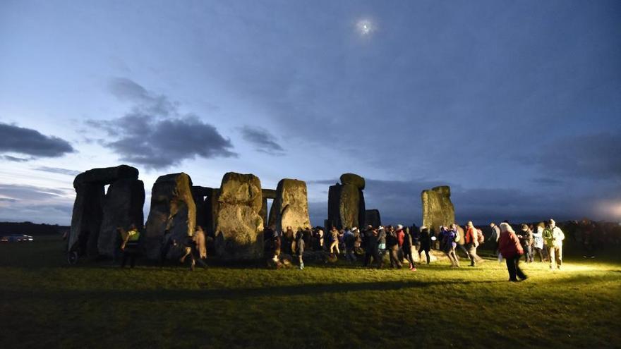 Llegada del solsticio de invierno a Stonehenge