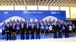 EL Movistar Team, en familia