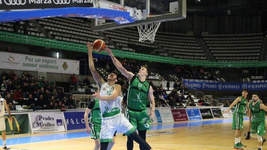 El TAU se apaga ante el Cáceres y se aleja de los de arriba (65-85)