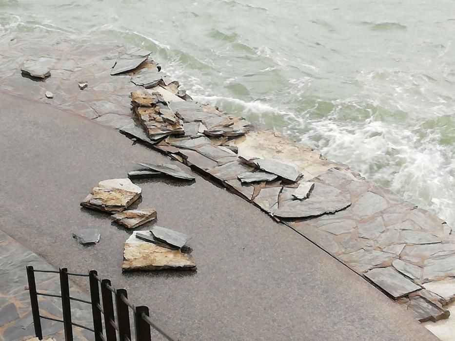 Temporal de llevant a la Costa Brava