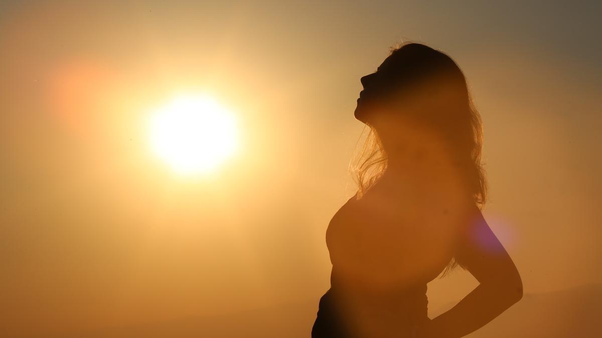 Silueta de una mujer.