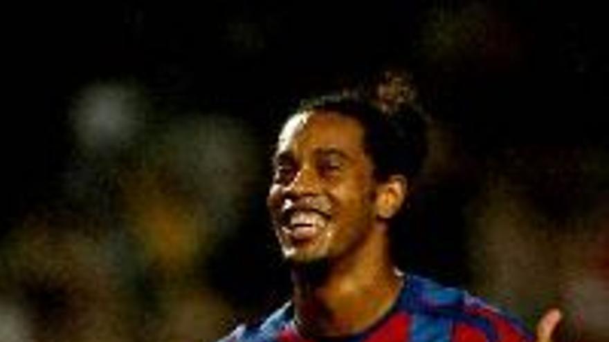 Ronaldinho se plantea como un reto seguir como mejor del mundo