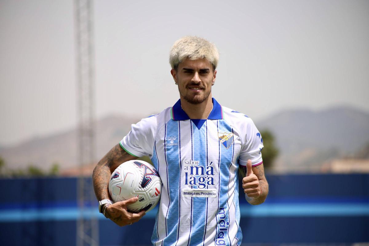 Juan Cruz es uno de los estrenos más esperados en el Málaga CF.