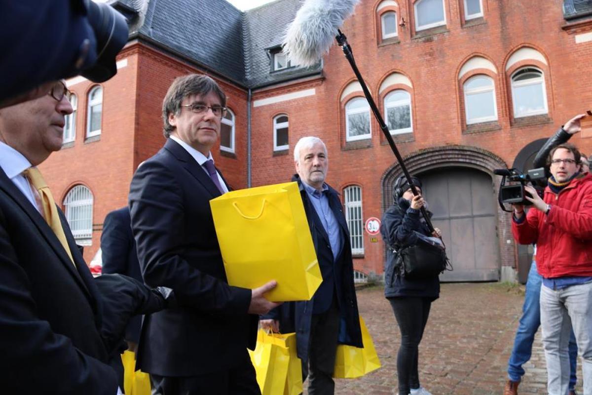 Puigdemont visita la presó alemanya de Neumünster Puigdemont visita la presó alemanya de Neumünster