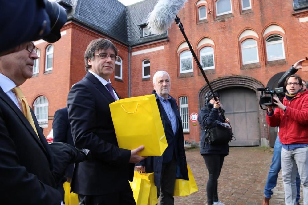 Puigdemont visita la presó alemanya de Neumünster