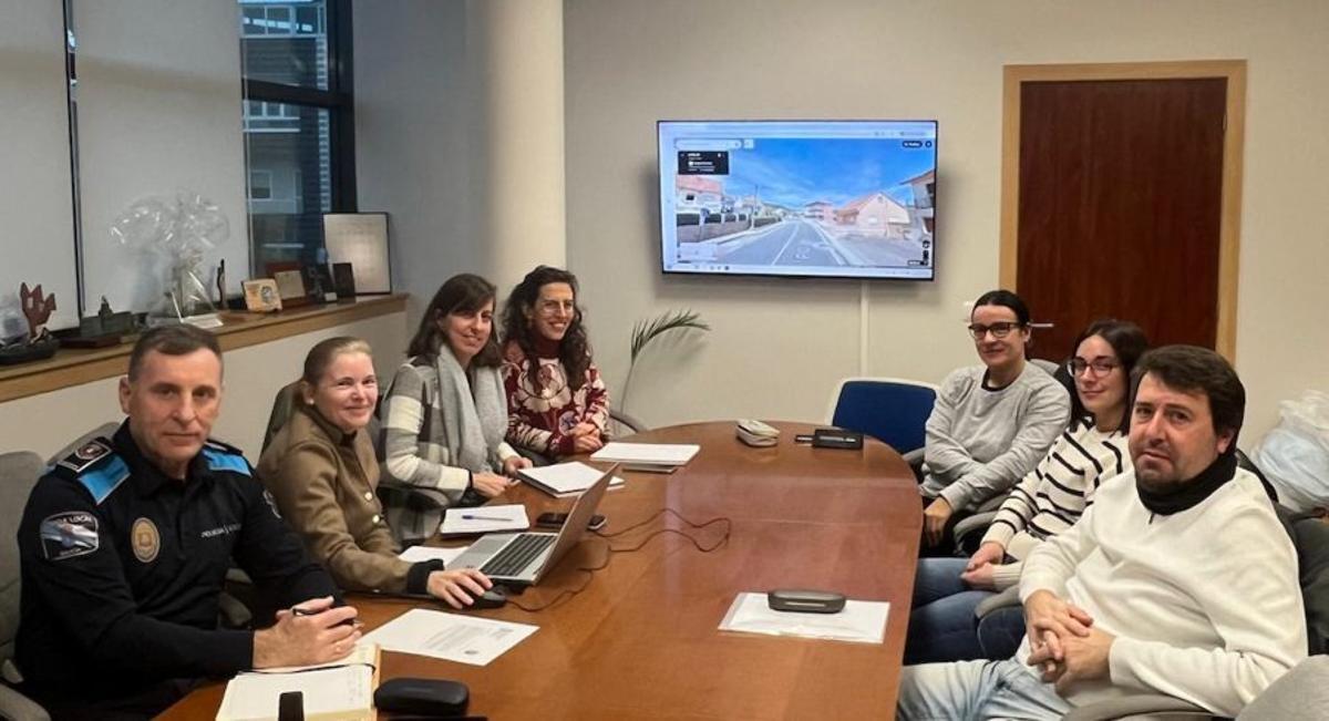 Un momento de la reunión de ayer en Moaña. |  FdV