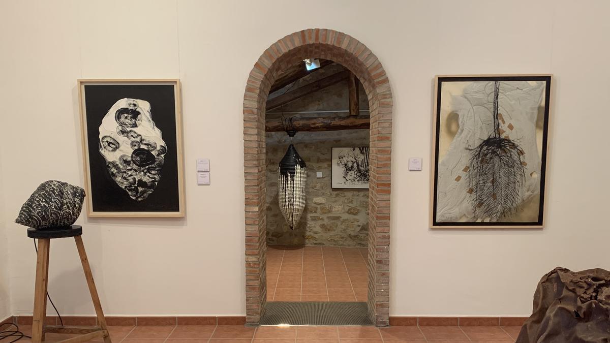 La exposición 'Origen' se puede visitar en Oliete durante todo el mes de agosto.