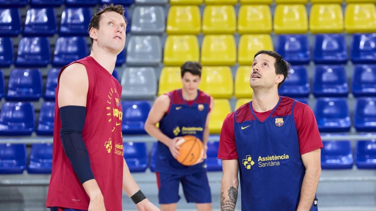 Nico Laprovittola, junto a Jan Vesely