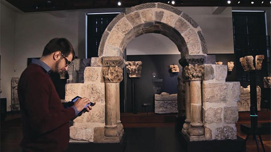 El Museo Arqueológico y Acciona presentan una reproducción en 3D de un arco románico