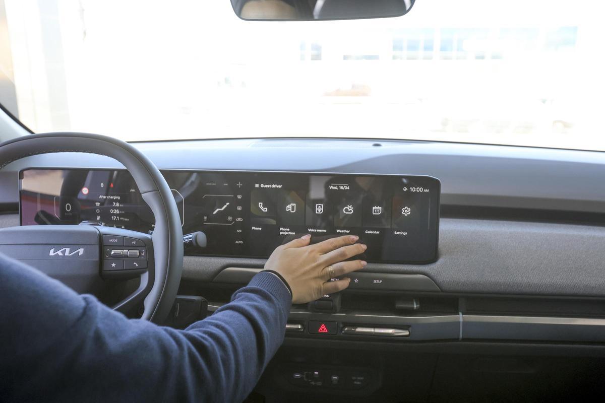 El KIA EV3 incorpora funciones útiles en conectividad y asistentes de conducción