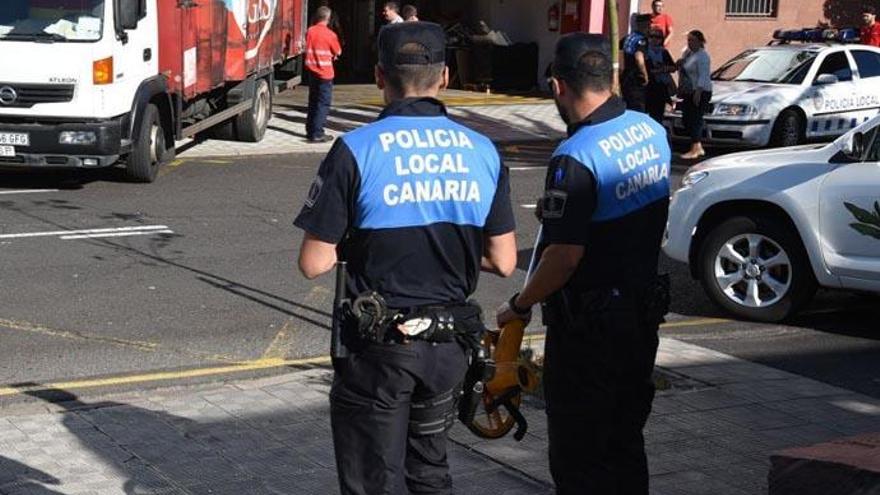 Canarias convalida cambiar la ley para convocar 1.000 plazas de policías locales