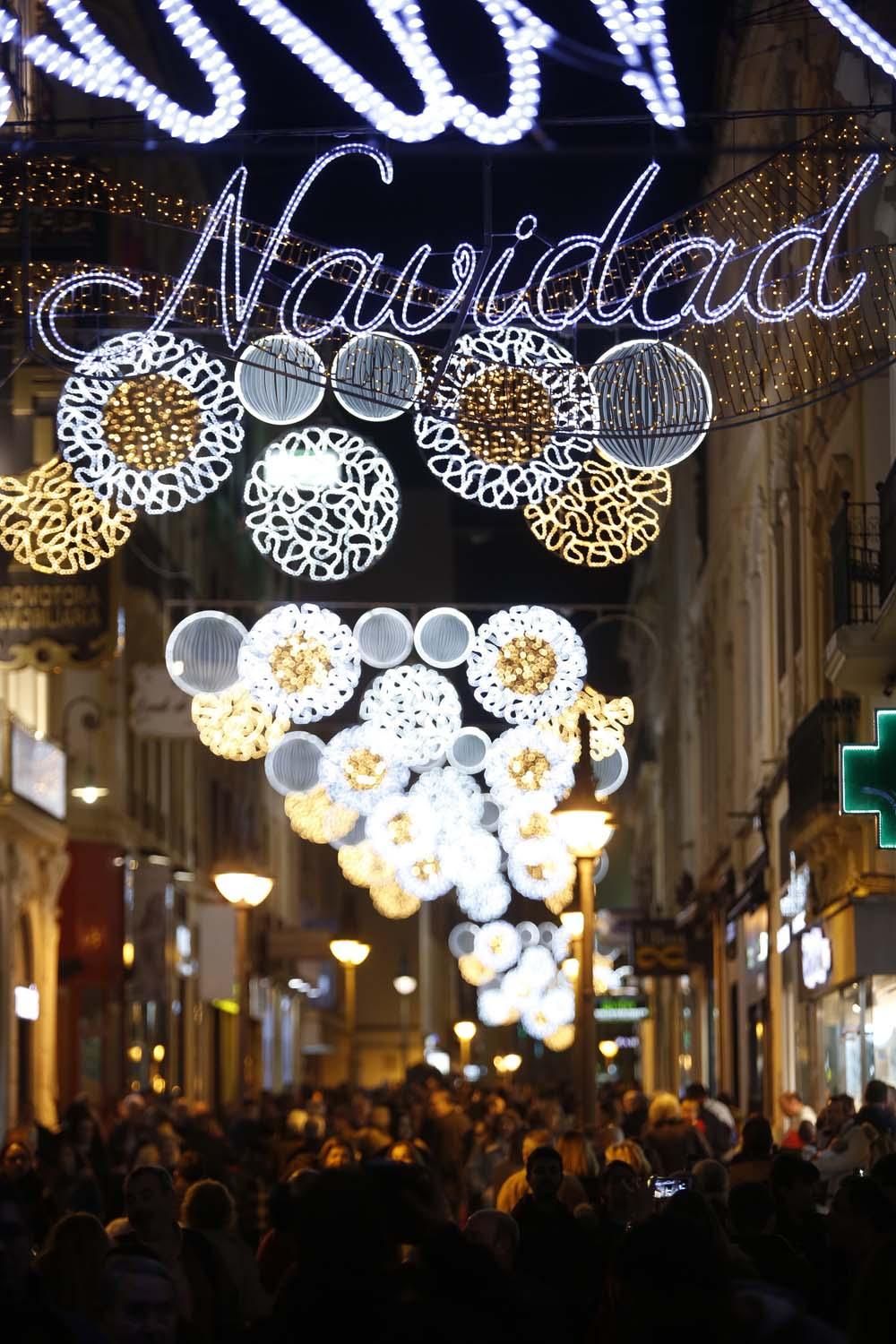 La luz de la navidad ya ilumina el centro