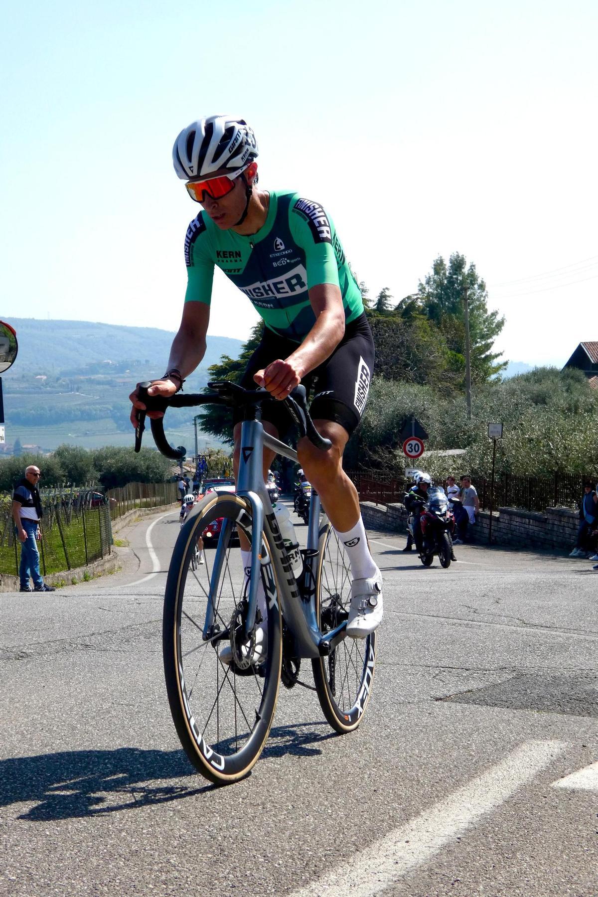 Luis Alberto Lajarín, durante una prueba con el equipo Finisher