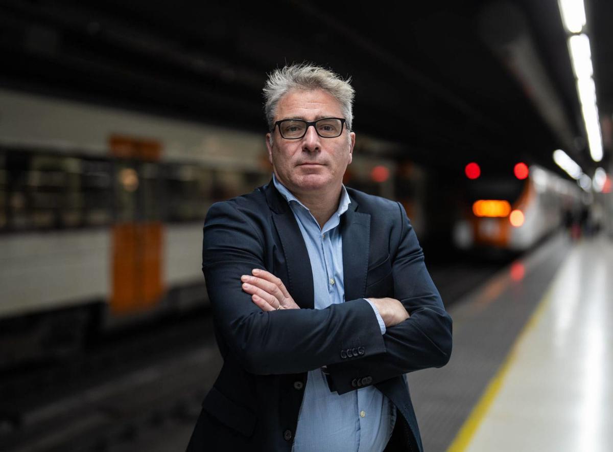Antonio Carmona: "Hem de millorar la informació sobre les incidències a Rodalies" Antonio Carmona: "Hem de millorar la informació sobre les incidències a Rodalies"