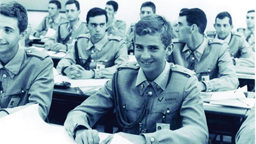 FOTOGALERÍA | El paso de Juan Carlos y Felipe VI por la Academia General Militar de Zaragoza