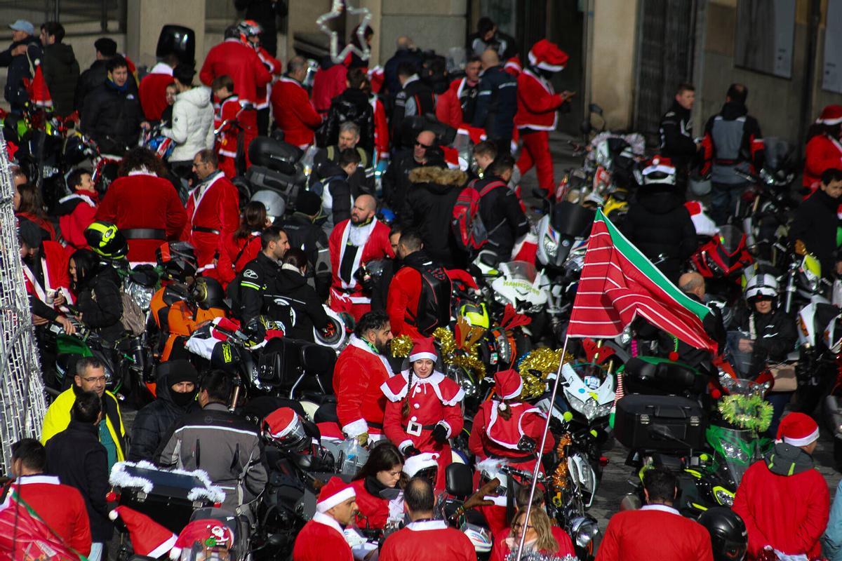 Zamora. Plaza Mayor. Papanoelada motera.