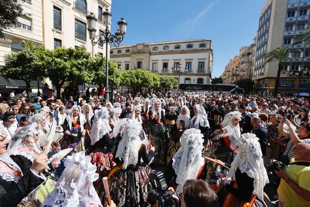 Segundo día de promoción de la fiesta alicantina en Córdoba