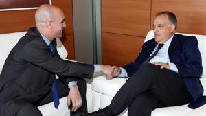 Luis Rubiales y Javier Tebas, en una reunión en el 2018.