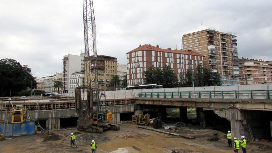 Obras en el puente de Tetuán para conectar el metro con Atarazanas.