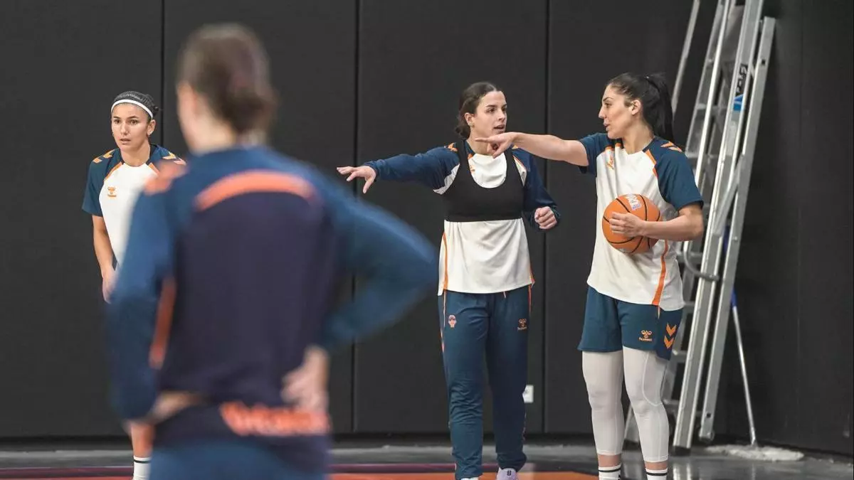 Cristina Ouviña, con opción de jugar 574 días después