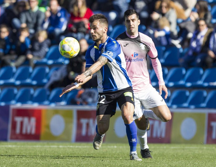 El Hércules desperdicia la ocasión y no pasa del empate ante el AE Prat.