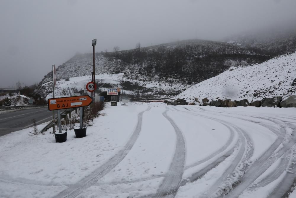 Rescate en un hotel de Trevinca por la nieve