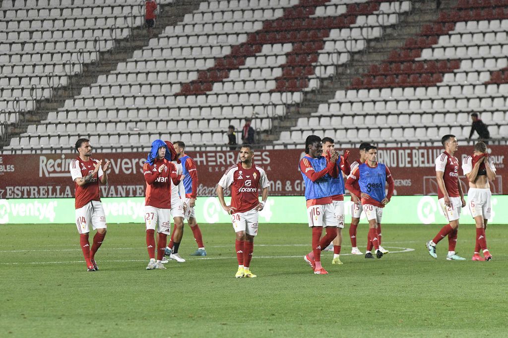 Las mejores imágenes del partido entre el Real Murcia y el Antequera