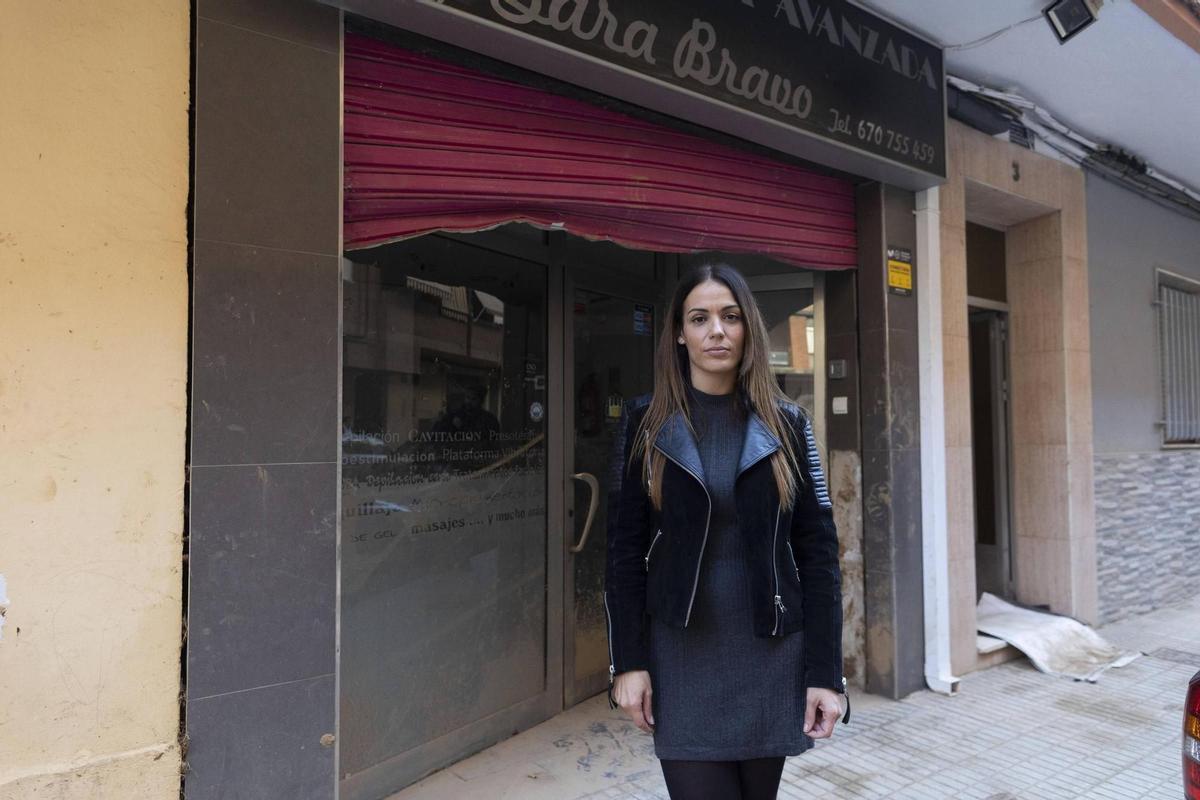 Sara, dueña de un salón de estética arrasado por la DANA en Paiporta.