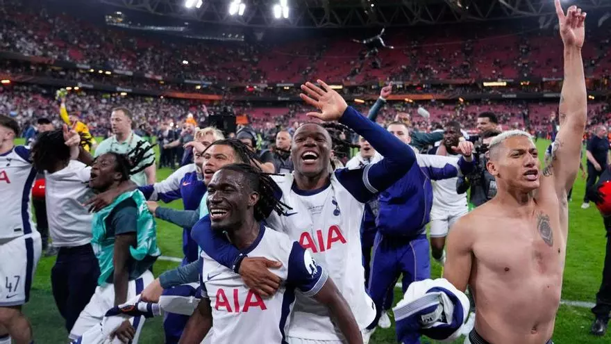 El Tottenham Hotspur, campe車n de la Liga Europa