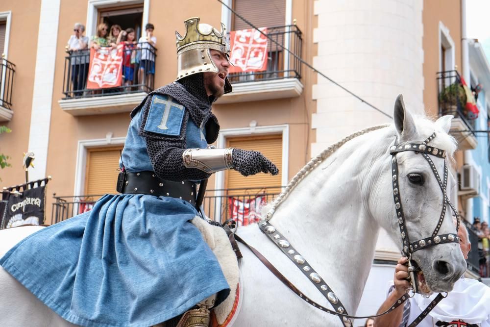 Los dos embajadores David Juan Monzó y Alberto Rodríguez dirimieron la suerte de la plaza en una batalla de espadas