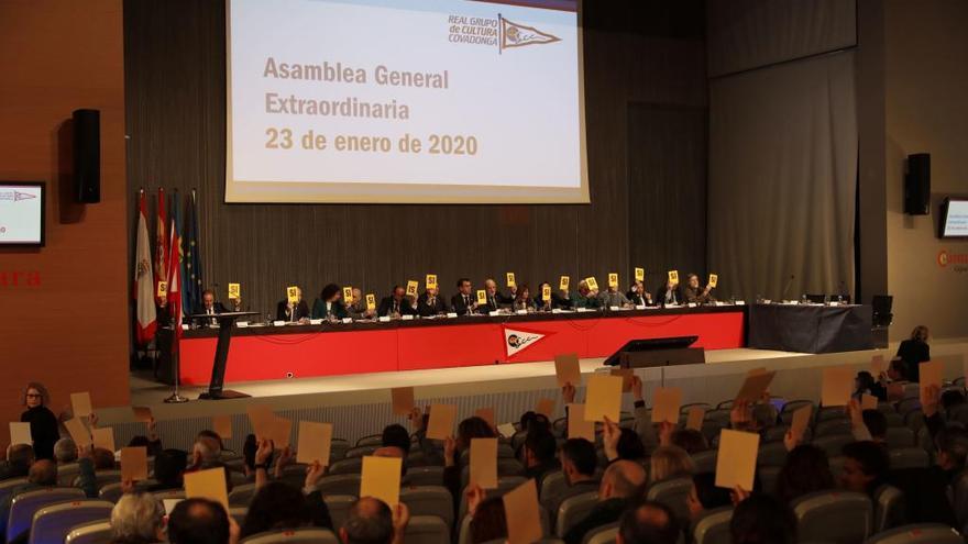 Un momento de la asamblea del Grupo Covadonga celebrada esta tarde.