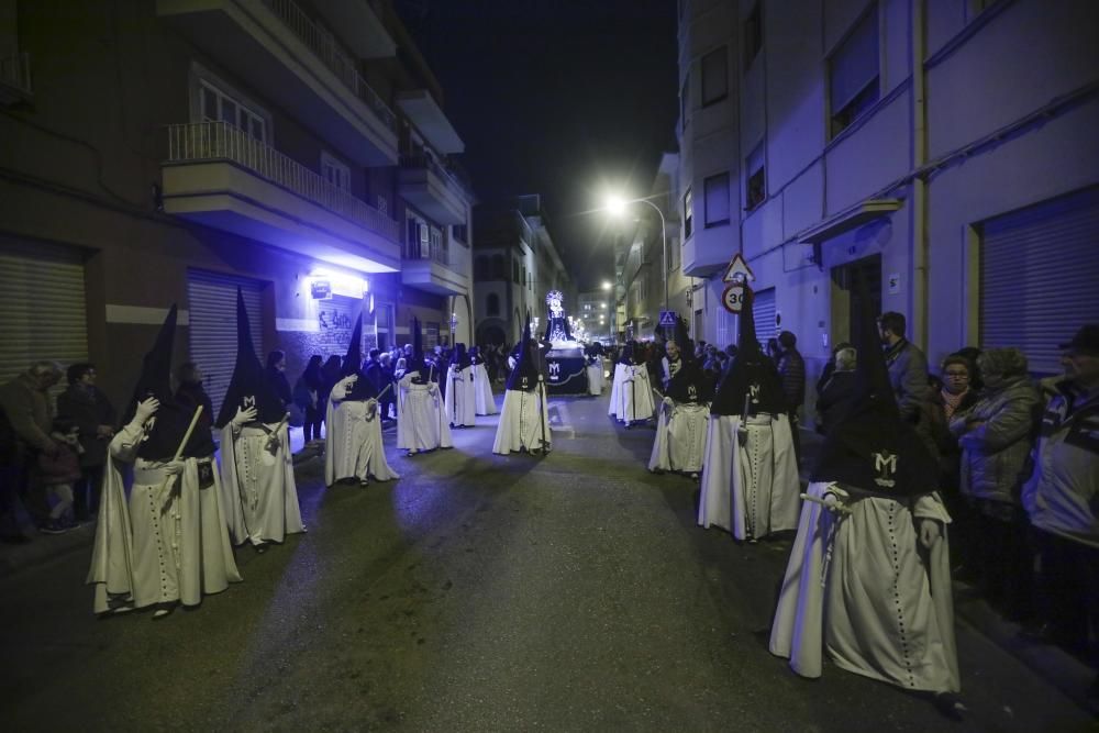 El Sant Crist de Santa Creu desfila por el barrio marinero de Palma